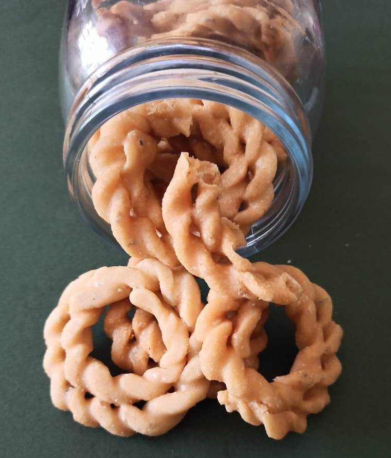 Kai Murukku small Kai Murukku - Type of South Indian Snacks
