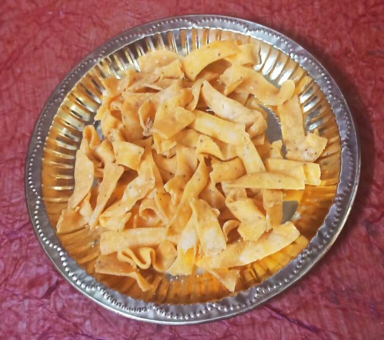 Ribbon pakoda small Ribbon pakoda - Type of South India Snacks