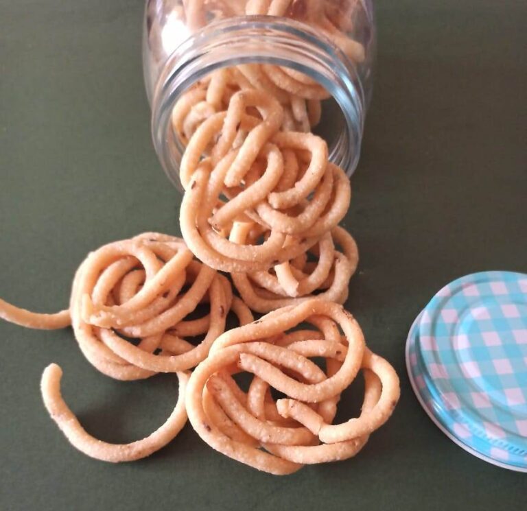 Thenguzal small Thenguzal - Type of South Indian Snacks